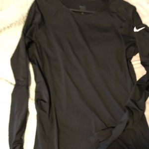 Nike dry fit long sleeve shirt w thumb holes